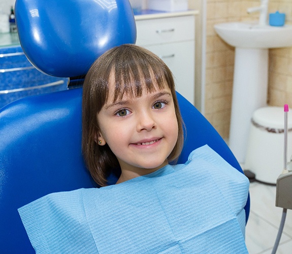 Girl visiting orthodontist for Phase 1 treatment in Lockport, IL