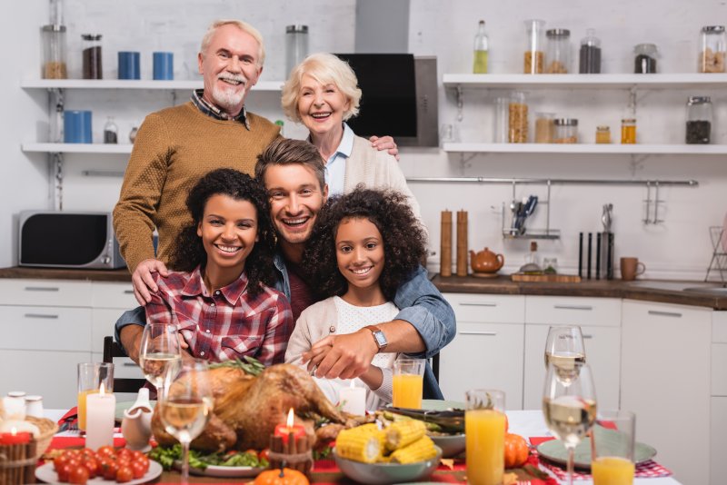 family celebrating Thanksgiving